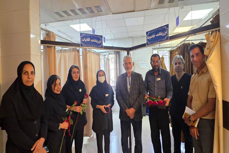 تصویر خبر گرامیداشت روز پرستار در درمانگاه دکتر امامی راد 